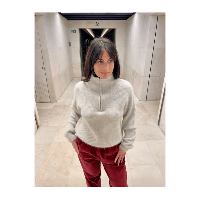 long-sleeved trucker-neck pullover mottled beige