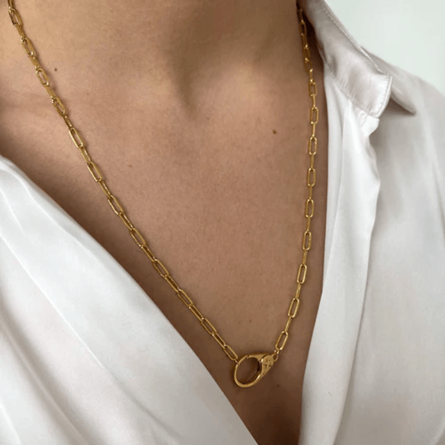 Medium Oval Necklace Star Clasp