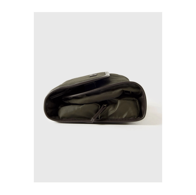 Barbour Wax Hanging Washbag 