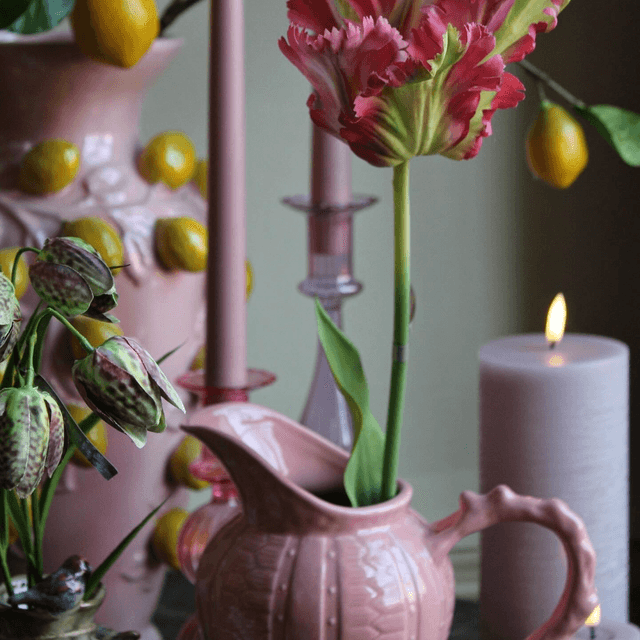 Can you feel it vase pink 