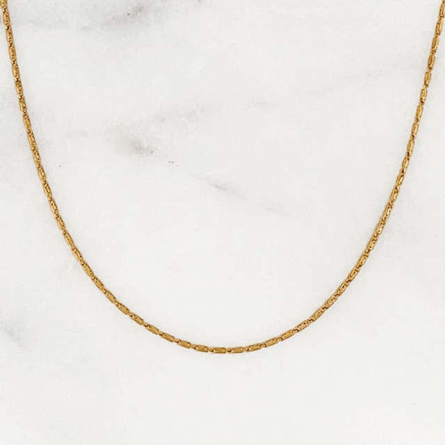 Base Mini Fine Necklace