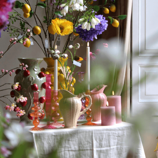 Fruit strawberry pistache vase 