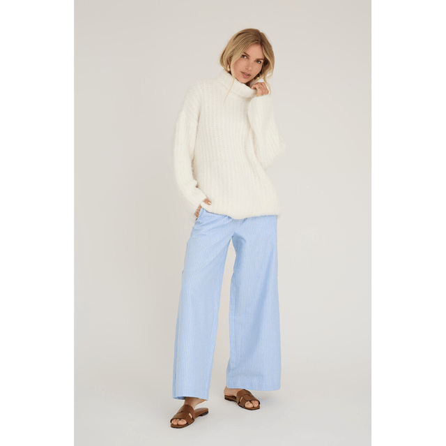 Orchid Knit White