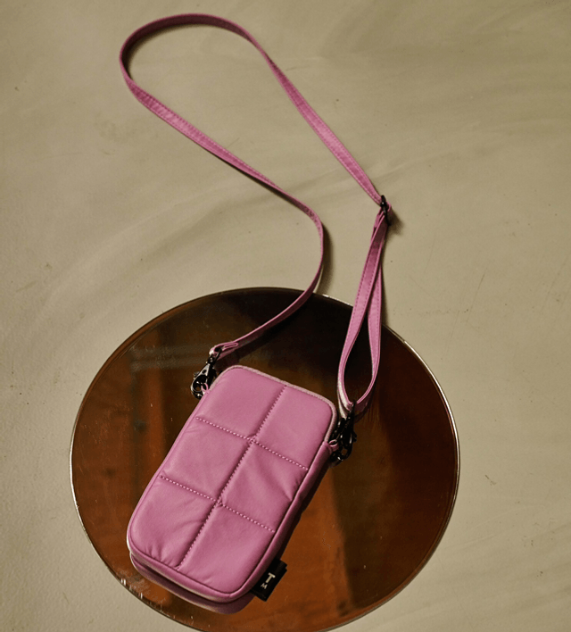 Luce Puffy phone pouch - Pale Pansy