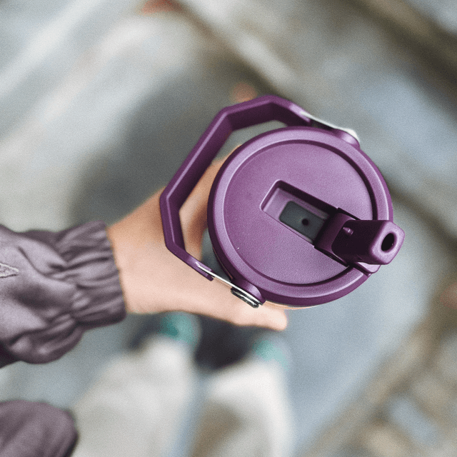 Stanley IceFlow™ Flip Straw Tumbler 0.89L Tigerlilly Plum