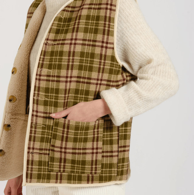VALE reversible sleeveless jacket