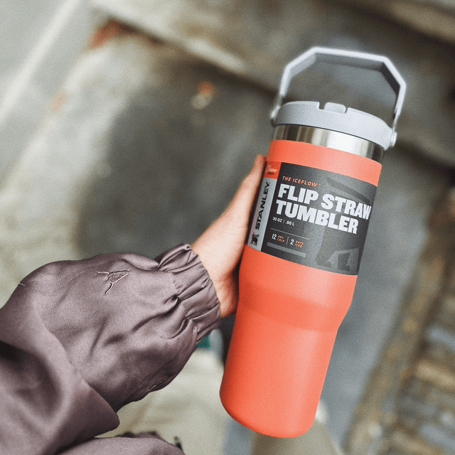Stanley IceFlow™ Flip Straw Tumbler 0.89L Guava