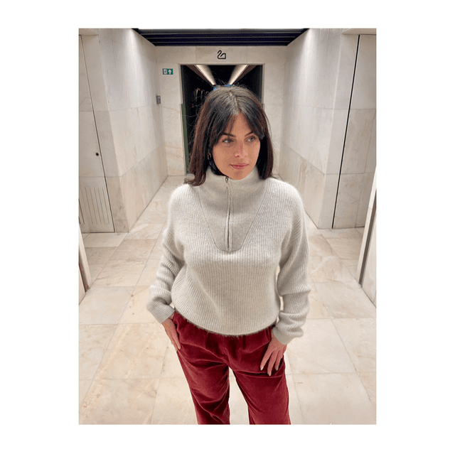 long-sleeved trucker-neck pullover mottled beige