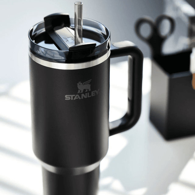 Stanley QUENCHER® H2.0 FLOWSTATE™ TUMBLER | 1.18L Black
